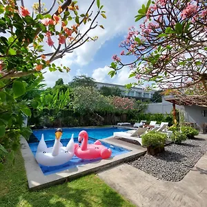 https://harmony-suite.hotelsseminyak.net